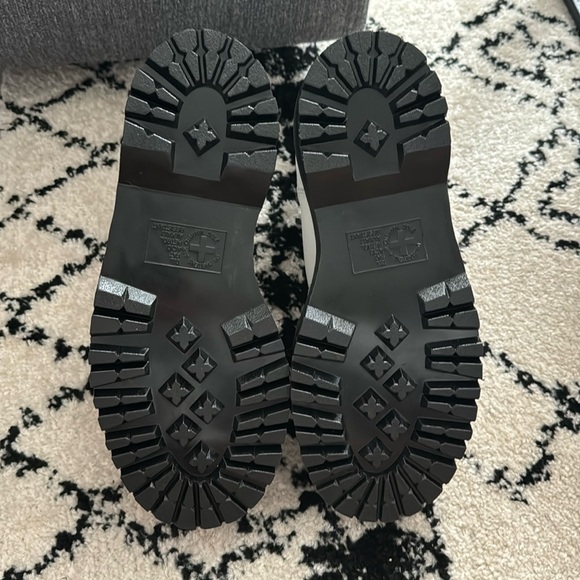 Dr. Martens 2976 Smooth Leather Platform Chelsea Boots NWT White Size 8 - Picture 14 of 16